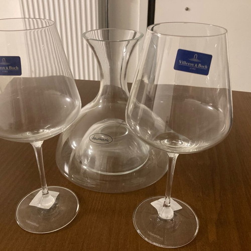 Carafe and two wine glasses Villeroy & Boch new