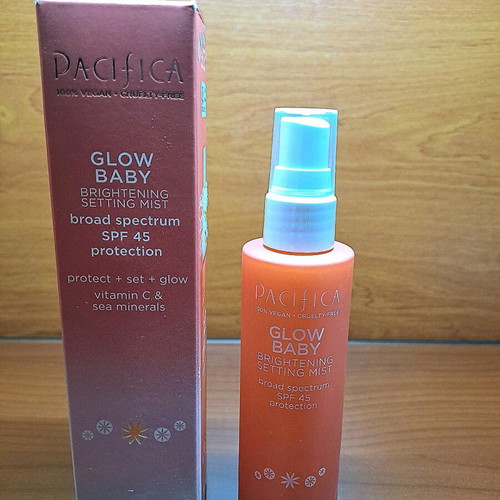Glow Baby Brightening Setting Mist Pacifica new with SPF 45