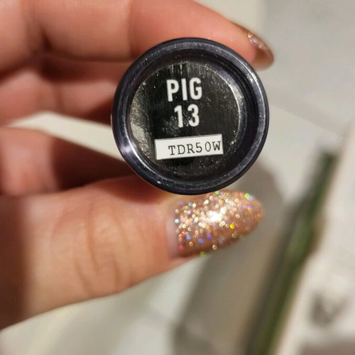 Nyx gold eyeshadow new