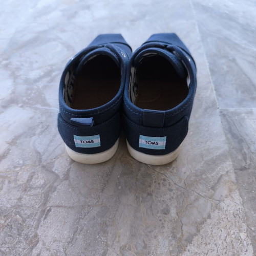 Toms kids espadrilles size 27 like new, blue casual shoes