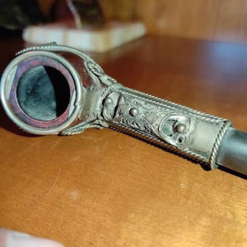 Wooden pipe used with handmade wire decoration