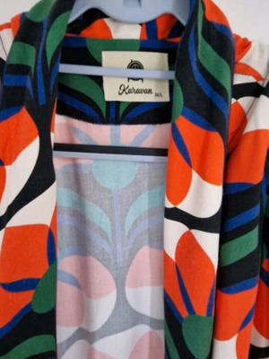 Karavan φόρεμα σαν καινούργιο, μέγεθος M