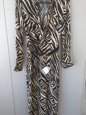 Zara Zebra Midi Φόρεμα Νέο, Μέγεθος XS με Ζώνη