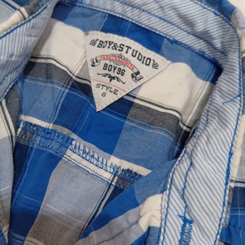 Boy's shirt size 6, like new