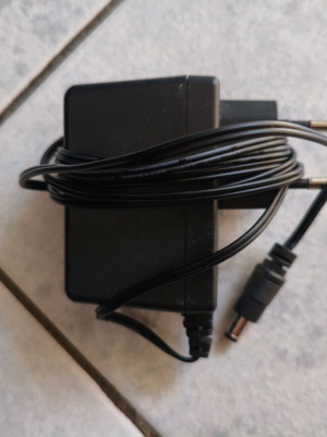 Τροφοδοτικό UMEC AC Adapter 12V 1A σαν καινούργιο, μοντέλο UP0121A-12PE