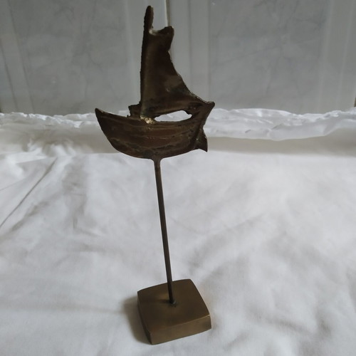 Vintage brass sailboat desk sculpture used