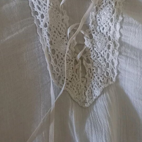 Blouse white lightweight size M like new