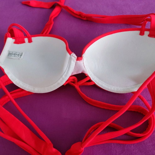 Med bikini coral like new, size Small, cup 70B