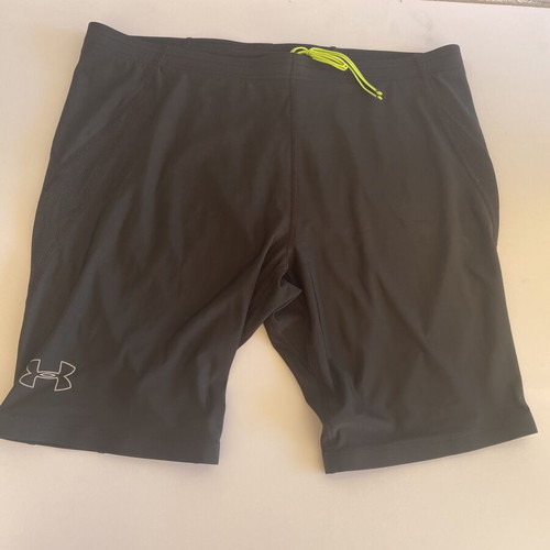 Under Armour HeatGear Compression Shorts XL like new, black
