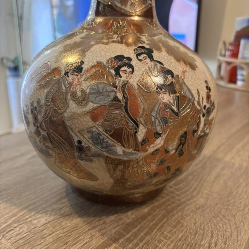 Satsuma handmade vase like new