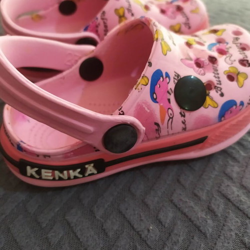 Children's slippers in excellent condition