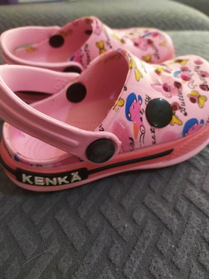 Children's slippers in excellent condition