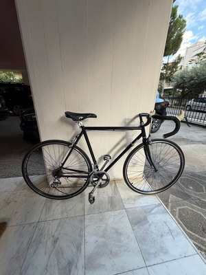 Vintage road bike used, black with gears
