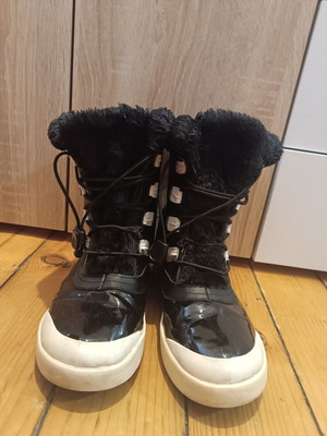 Μποτάκια Merrell για κορίτσι σαν καινούργια, μέγεθος 35, μαύρα