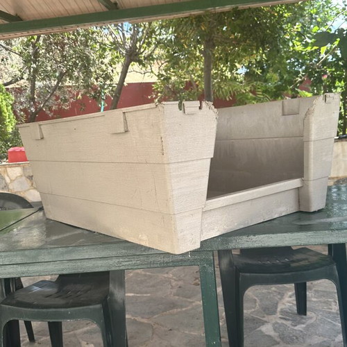 Dog house used with missing front side and durable dog bed