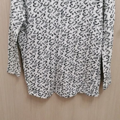 Ginatricot black and white cardigan, size M