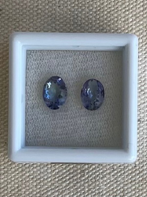 Pair of natural tanzanites 0.85ct & 0.95ct with ALGT certification