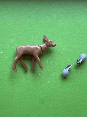 Playmobil forest animals like new, deer and pair of badgers