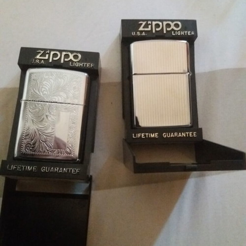 Zippo XIII lighters like new, set of 2