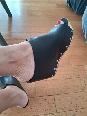 Vic Matié leather platform mules-clogs like new, black, size 38