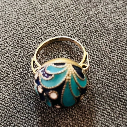 Vintage ring with enamel in brass, used, turquoise and blue