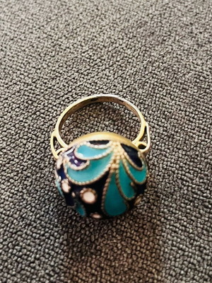 Vintage ring with enamel in brass, used, turquoise and blue