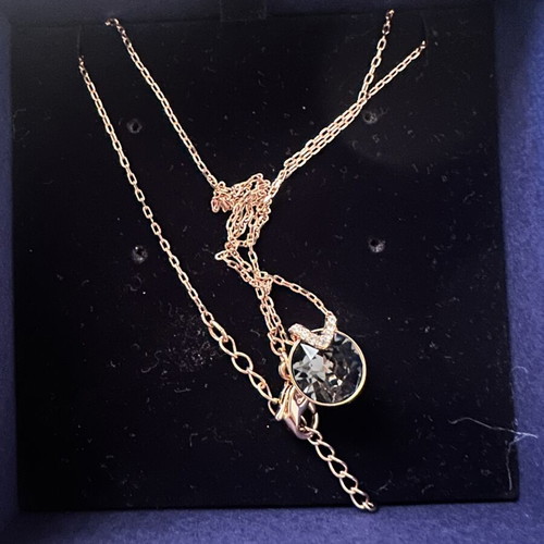 Swarovski pendant necklace Bella collection 18k rose gold