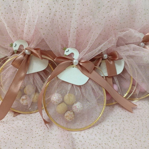 Baptism favors swan theme new with Crispy Bueno candies