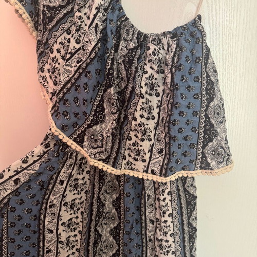FJO dress like new, multicolored, one shoulder, size M-L