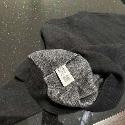 Zara children's sweater size 8-9, like new, black