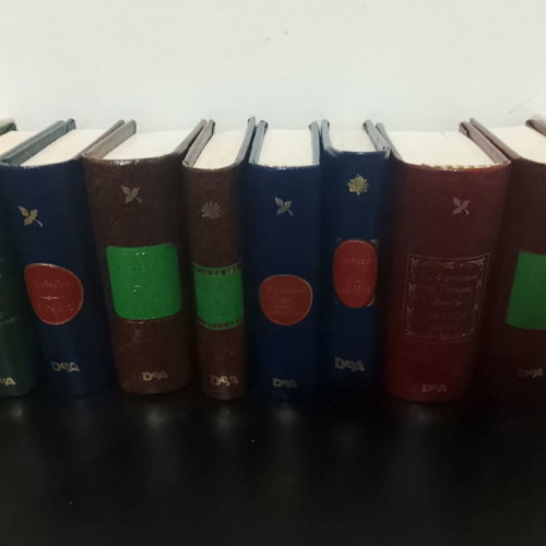 De Agostini miniature books like new, pack of 20