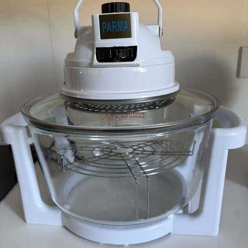 Round Oven Parma like new