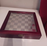 Glass chess set like new