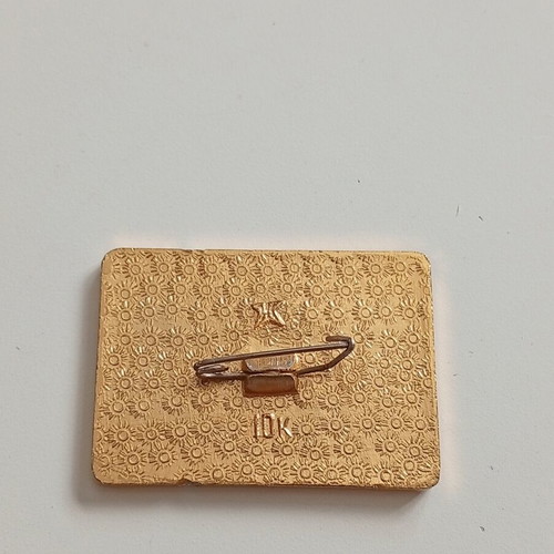 Vintage Russian Kremlin Moscow Souvenir Badge like new