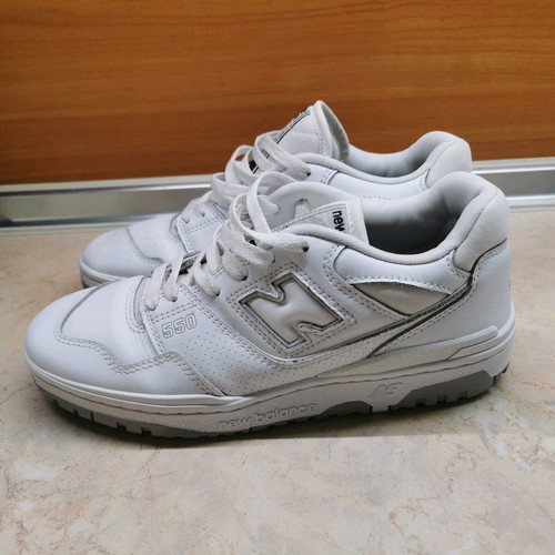 New Balance 550 sport shoes size 40.5 like new