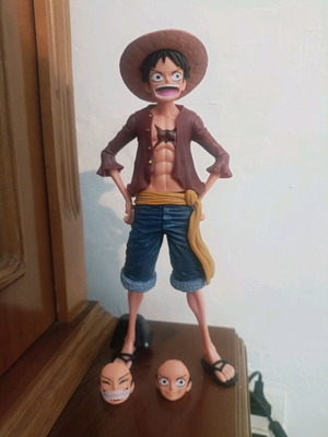 Luffy One Piece figure 24cm like new