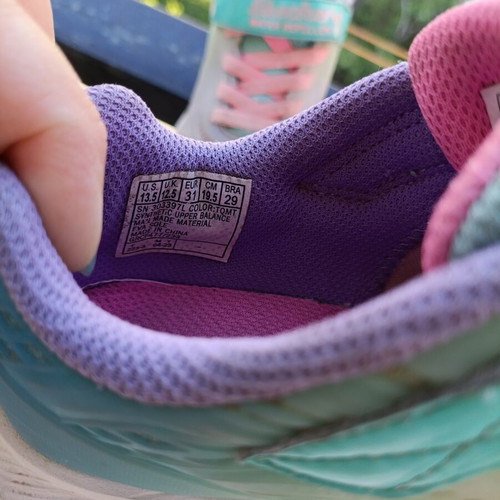 Skechers girls' size 32 athletic shoes used, water repellent, washable