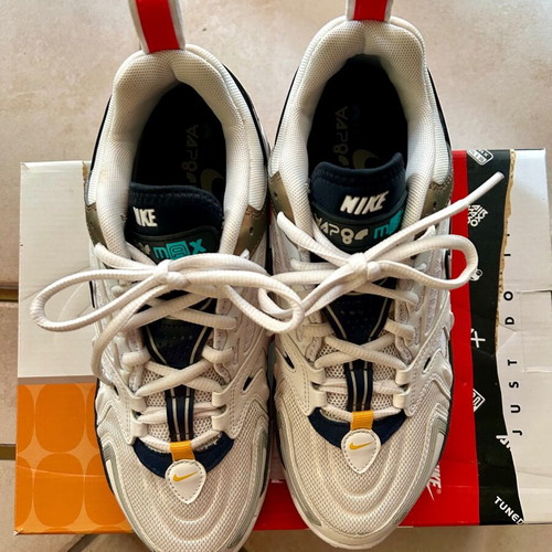 Nike Air Vapormax EVO like new, size 40.5, white multicolor