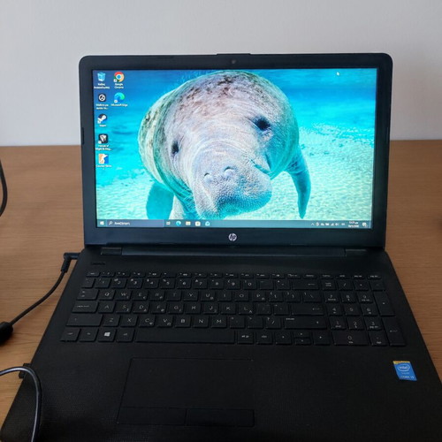 HP 15-bs150nv Laptop 15.6” Intel Core i3-5005U 4GB RAM Windows 10 like new with charger