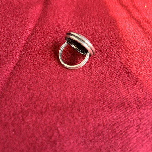 Vintage silver ring with stone like new