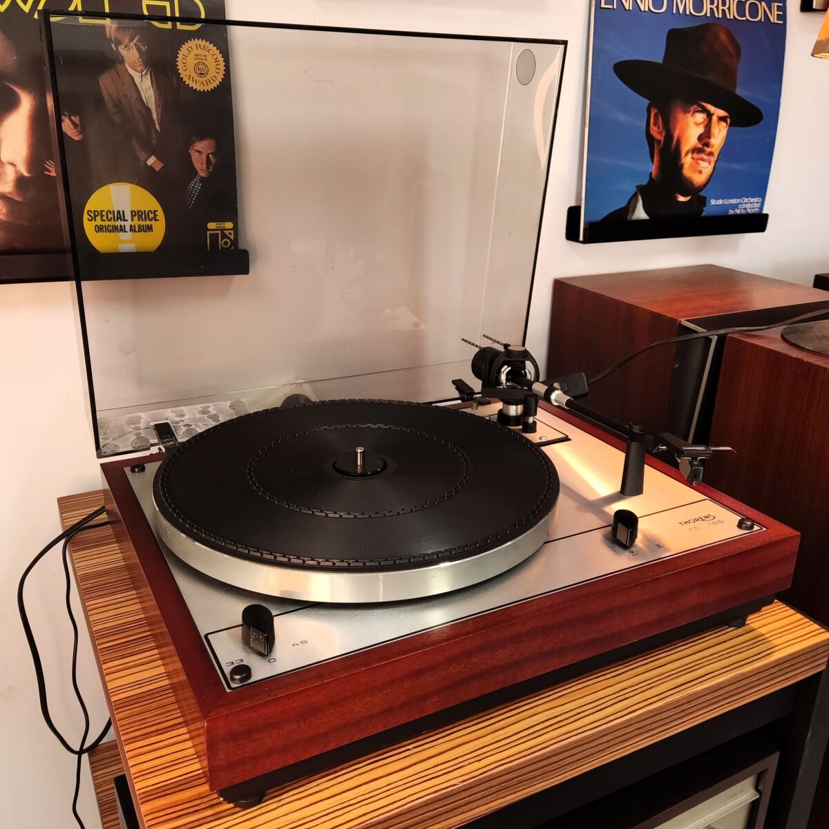 Thorens TD-165 Vintage Belt-Drive… - € 340,00 - Vendora.cy