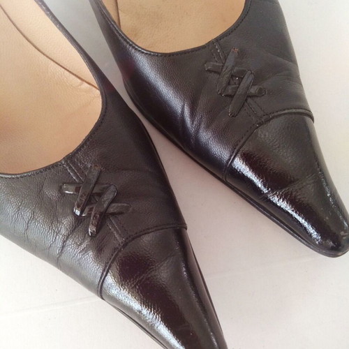 Pointed black pumps used size 39 with 6cm heel
