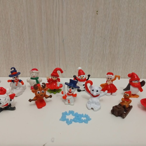 Kinder Surprise Joy Christmas figures used, set