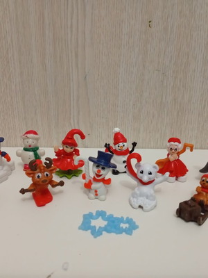 Kinder Surprise Joy Christmas figures used, set