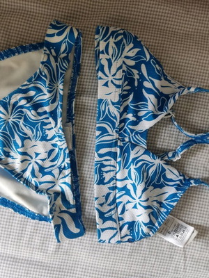 Quechua kids bikini like new, white and blue, size 134 cm