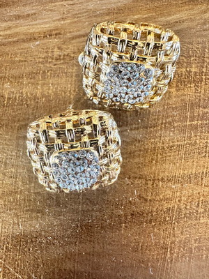 Earrings with bicolor zircon like new