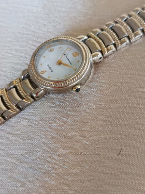 Larousse γυναικείο ρολόι quartz μεταχειρισμένο, διάμετρος 27 mm