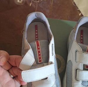 Prada νρ 34 αυθεντικά..Σε άριστη κατάσταση