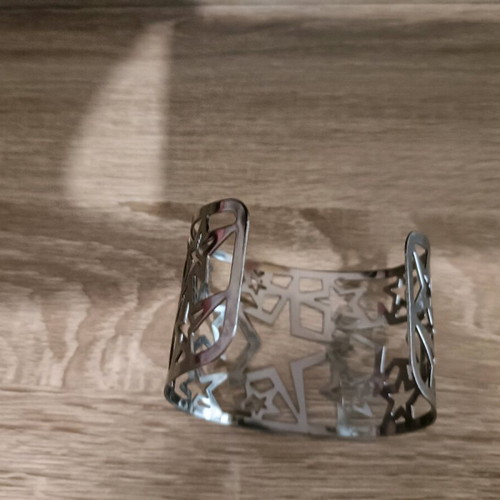 Bracelet - cuff like new, silver, adjustable size