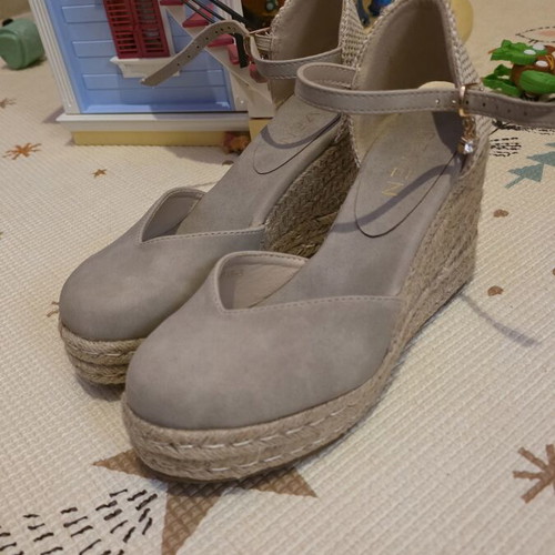 Seven summer women's espadrille-style platform sandals like new, beige, size 37